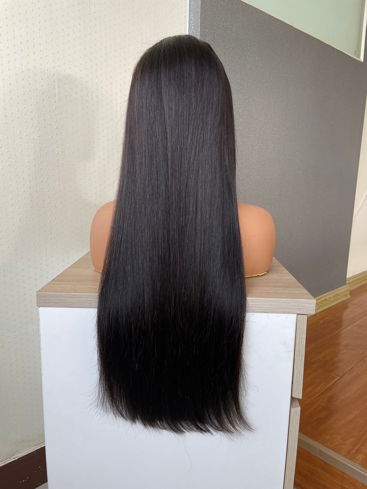 Luxe Straight Wigs